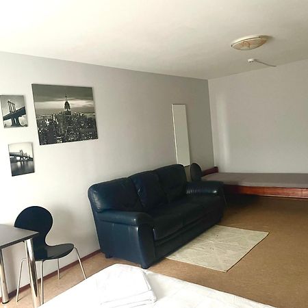 Central Hostel イェルガヴァ エクステリア 写真